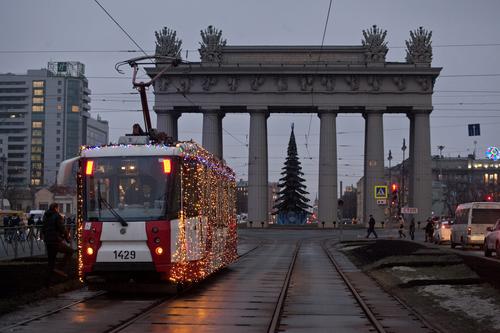 Учебно-курсовому комбинату в Петербурге исполнилось 88 лет