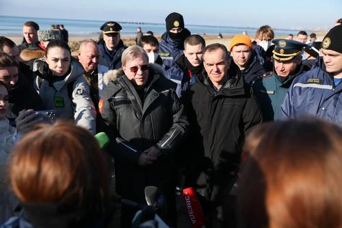 Губернатор Кондратьев встретился с участниками ликвидации последствий ЧС в Анапе