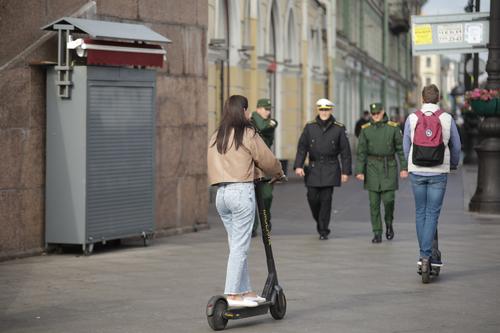 Петербургские колледжи могут включить курсы по безопасности для электросамокатов