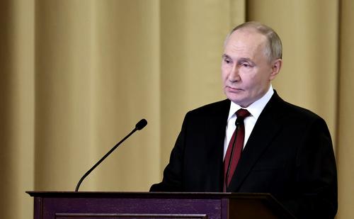 Песков: Россия готова делать все, чтобы проблема ядерного досье Ирана решалась мирным путем