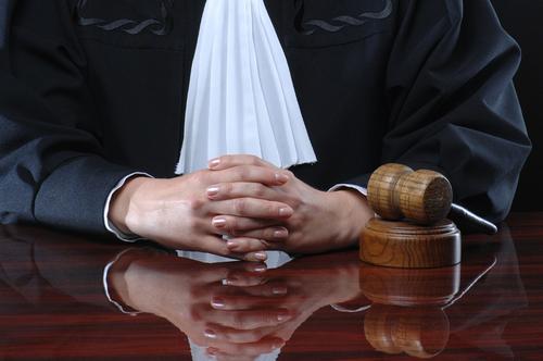 Прокуратура помогла ветерану признать право на единоличное владение квартирой