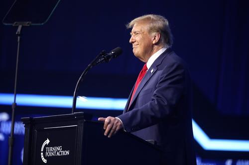 Трамп пообещал, что США установят свой флаг на Марсе и «даже еще дальше»