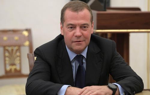 Медведев: Зеленскому в Овальном кабинете устроили показную «лютую выволочку»