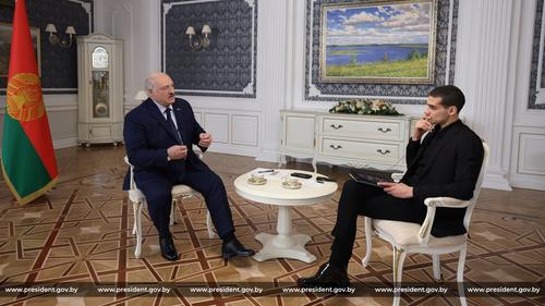 Лукашенко заявил о готовности «встать рядом» с Трампом для урегулирования конфликта на Украине