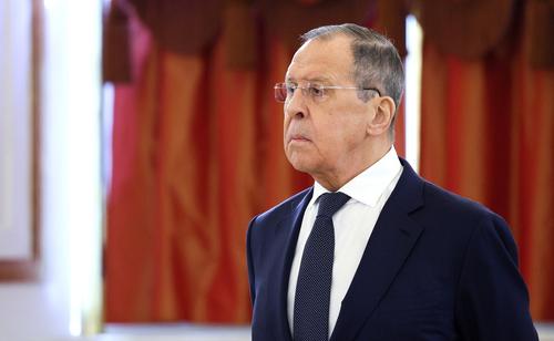 Лавров: РФ не видит места для компромисса по иностранным миротворцам на Украине