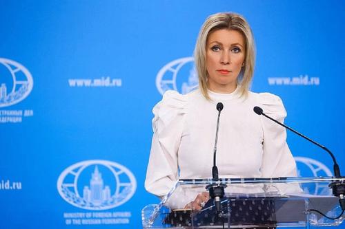 Захарова: Париж и Лондон заняты попытками любой ценой добиться передышки для Киева и не допустить обвала фронта