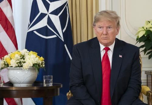 Трамп хочет пересмотреть взаимодействие со странами НАТО, отчисляющими недостаточно средств на оборону