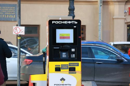 Стоимость бензина в Мурманской области выросла 