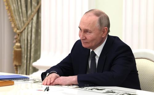 Песков: Путин может в четверг вечером провести международный телефонный разговор