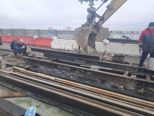 Троицкий мост закроют для авто до начала лета