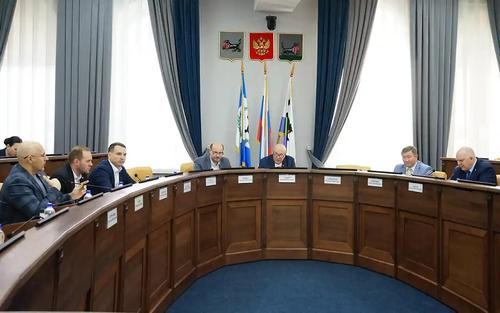 Бюджет Иркутска, прибавка в муниципальные программы и обустройство в округах