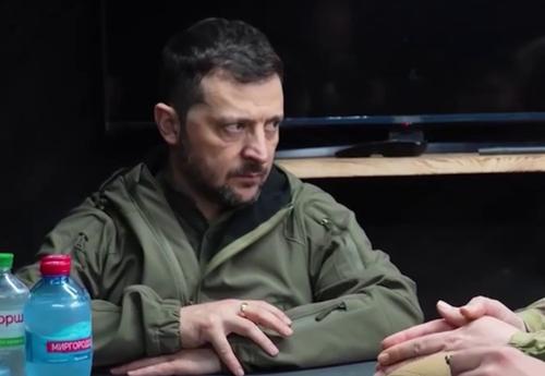 Зеленский заявил, что нужные Украине системы ПВО пылятся на складах союзников