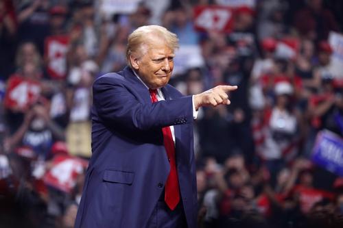 Пушков: Трамп очень популярен, несмотря на отсутствие у него явных достижений