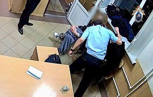 Экс-полицейского приговорили к 3 годам колонии за превышение полномочий