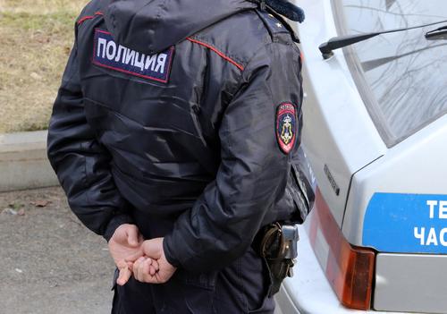 В Петербурге задержали полицейских за получения взяток от мигрантов