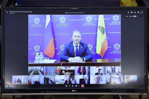 Юрий Бурлачко поучаствовал в заседании комиссии Совета законодателей при Совфеде