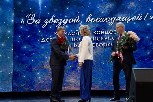 Депутаты ЗСК поздравили коллектив и учащихся детской школы искусств №4