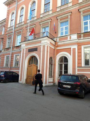СК завершил расследование случая травмирования школьника в Петербурге