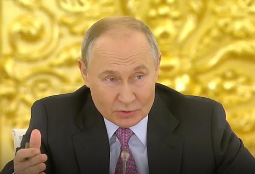 Путин показал журналисту Зарубину свою квартиру в Кремле