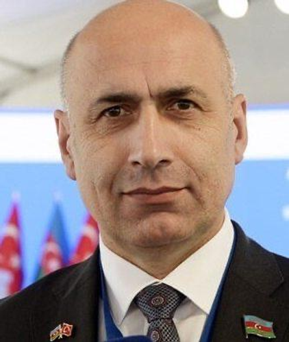 Азербайджан потребовал объяснений в связи с отказом своему депутату во въезде в Россию