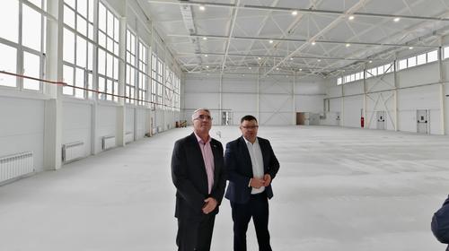 Эдуард Кузнецов оценил ход строительства социальных объектов в станице Октябрьской
