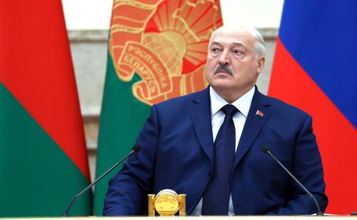 Лукашенко оценил парад Победы в Москве