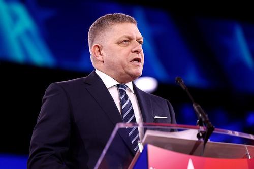 Фицо заявил Каллас, что у нее нет полномочий критиковать его за поездку в РФ