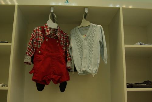 Поляков рассказал об истории успеха создательницы бренда детской одежды в Петербурге