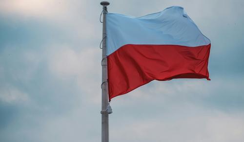 В Польше открылись избирательные участки для голосования на выборах президента