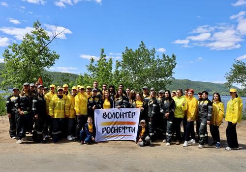 «Роснефть» очистила более 140 тысяч м2 береговой линии р. Волги