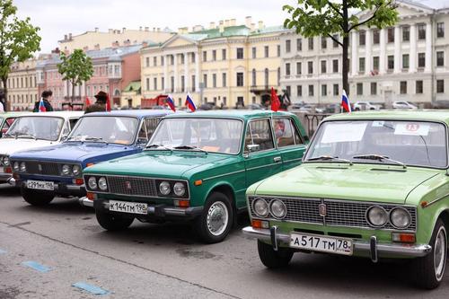 После ретропарада петербуржцы смогут увидеть раритетную технику