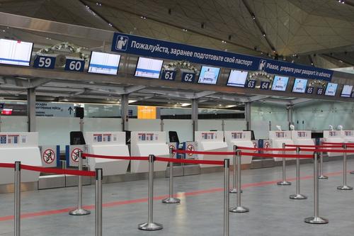 В петербургском Пулково четыре рейса отменено и два задержано 