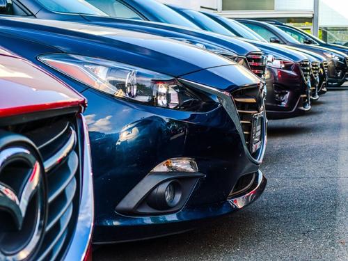 Парк легковых авто в России стареет