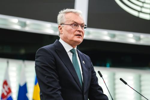 Президент Литвы призвал максимально расширить антироссийские санкции