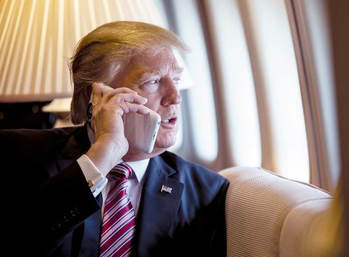 Трамп заявил Путину, что «его война» с Украиной должна закончиться