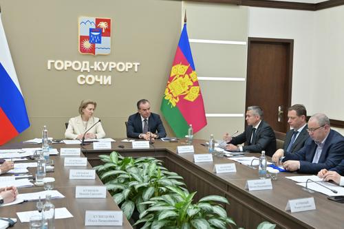 Губернатор Краснодарского края провел совещание по готовности региона к курортному сезону