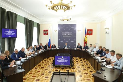 Юрий Бурлачко о выделении жилья для сирот: «Социальная стабильность для нас очень важна»