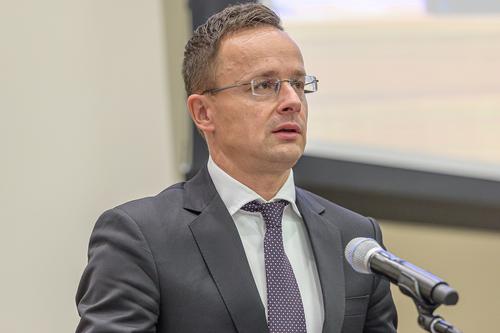 Сийярто: в заявлении саммита НАТО нет слов о необратимости пути Украины в альянс