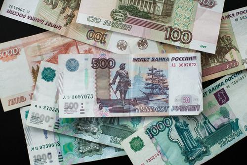 В Петроградском районе пенсионер отдал мошенникам свыше 11 млн рублей 