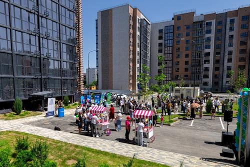 Вручение ключей от жилого комплекса Предгорье Лаго-Наки в Майкопе от ВКБ-Новостройки