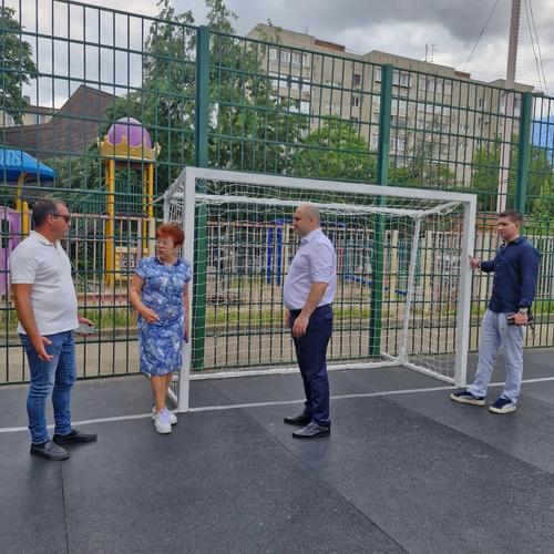 В Краснодаре проверяют безопасность футбольных полей
