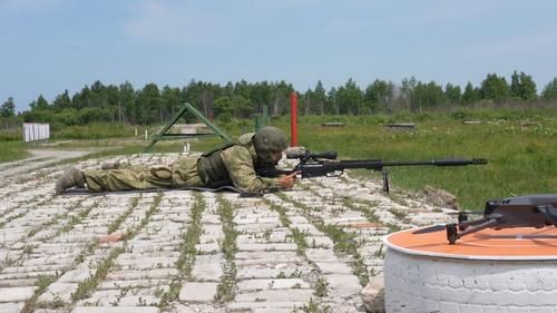 Военнослужащие ВВО осваивают винтовки ORSIS 50 BMG в Хабаровском крае