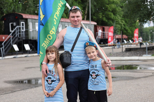 95-летие ВДВ отметили у Музея Победы 95-летие ВДВ отметили у Музея Победы