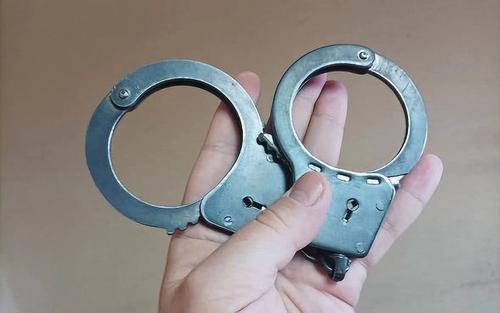 «Тебя посодют, а ты не воруй» — владивостокские коррупционеры отправятся на зону «Тебя посодют, а ты не воруй» — владивостокские коррупционеры отправятся на зону