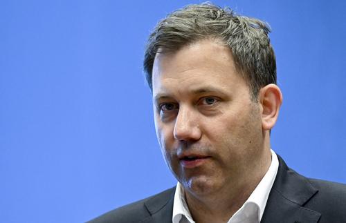 Вице-канцлер Клингбайль подтвердил готовность ФРГ участвовать в гарантиях Киеву