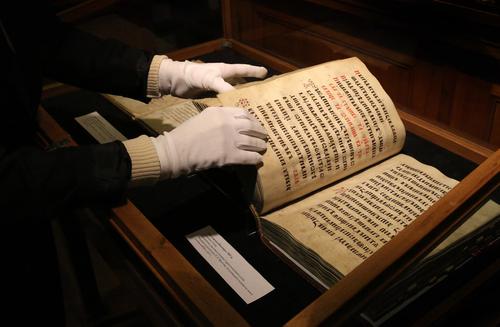 Специалисты исследуют нотные манускрипты Соловецкого монастыря