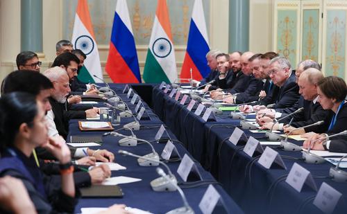 Моди сказал Путину, что Индия приветствует все усилия для мира на Украине