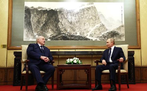 Лукашенко: Беларусь поддерживает и будет поддерживать Россию в разрешении конфликта на Украине