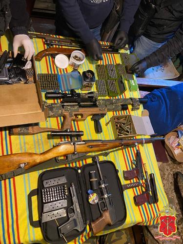 В Ленинградской области задержан молодой человек с арсеналом оружия