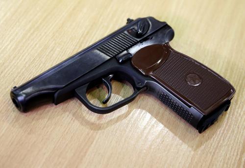 Полиция задержала трех мужчин с самодельным оружием во Всеволожском районе